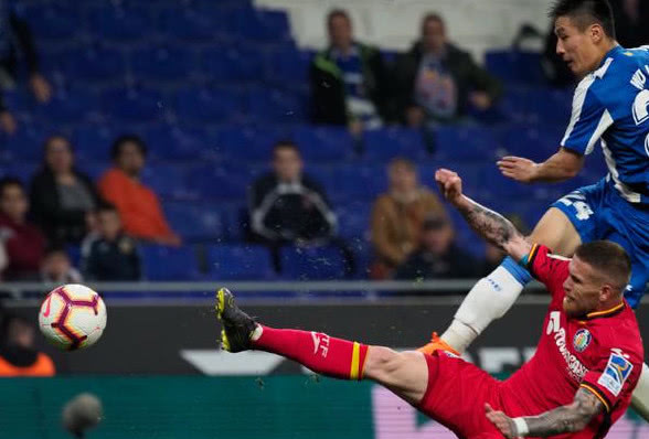 杜塞尔多夫防守反击犀利,客场擒获传统豪强三分  杜塞尔多夫防守反击犀利,客场擒获传统豪强三分